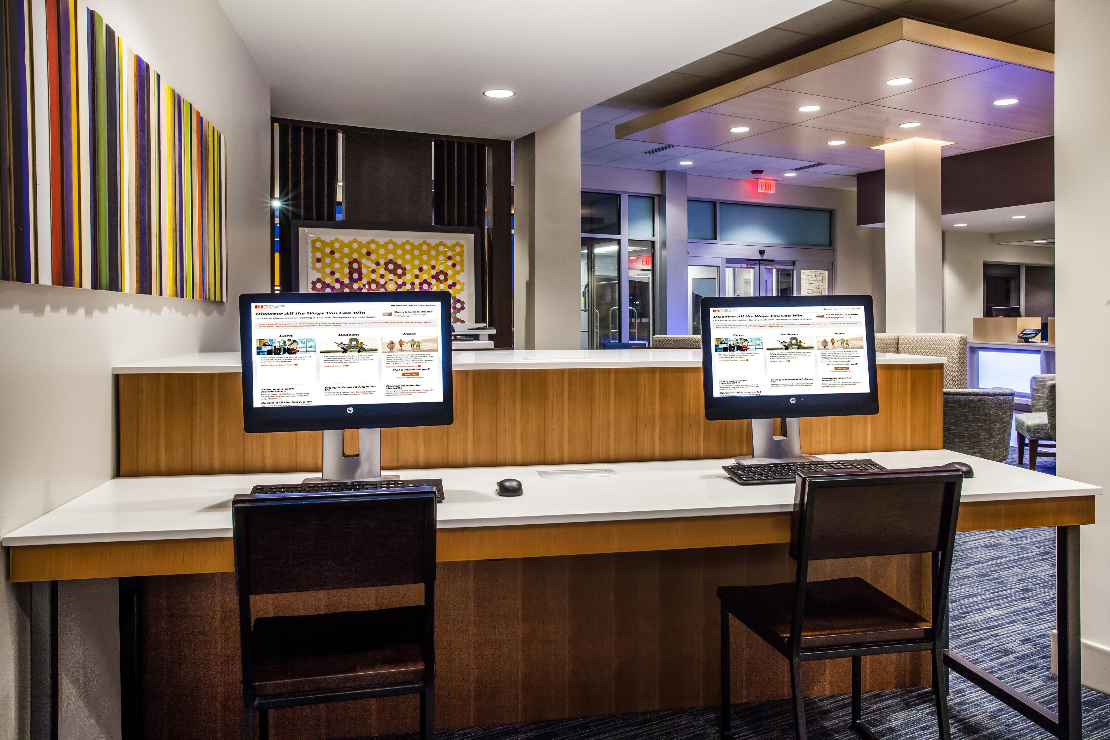 Holiday Inn Express Queensbury-Lake George Area By Ihg Екстериор снимка