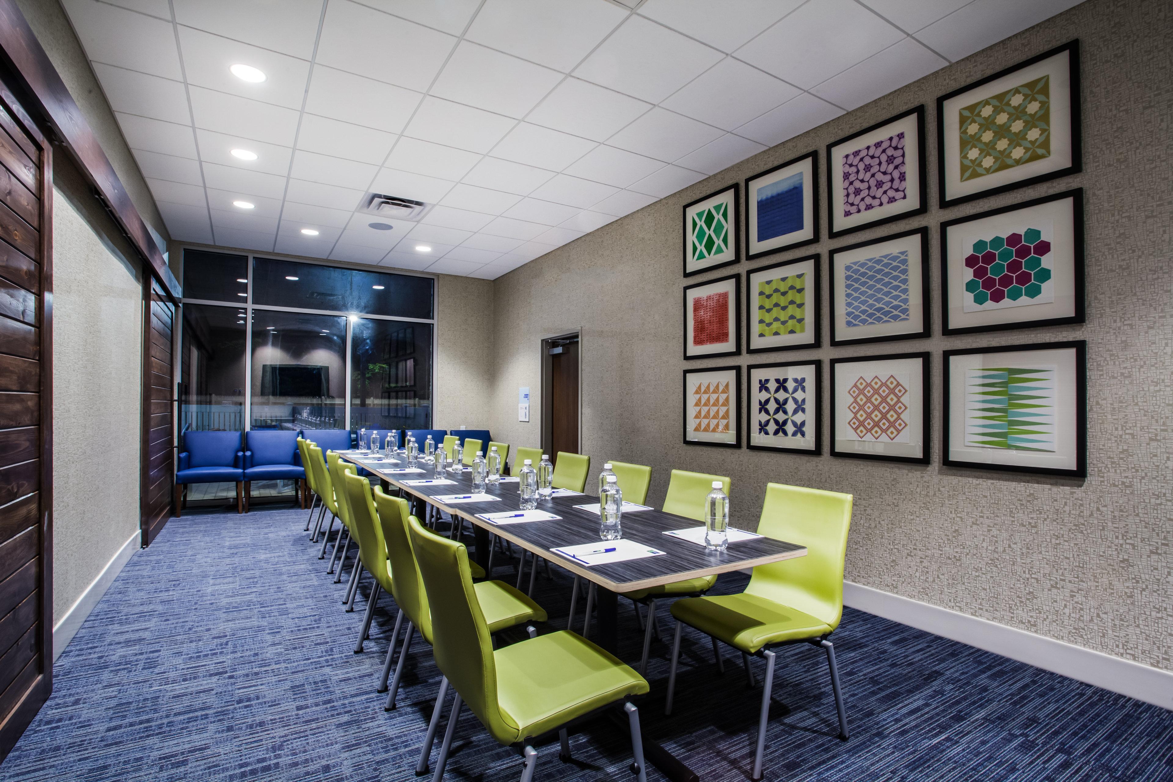 Holiday Inn Express Queensbury-Lake George Area By Ihg Екстериор снимка