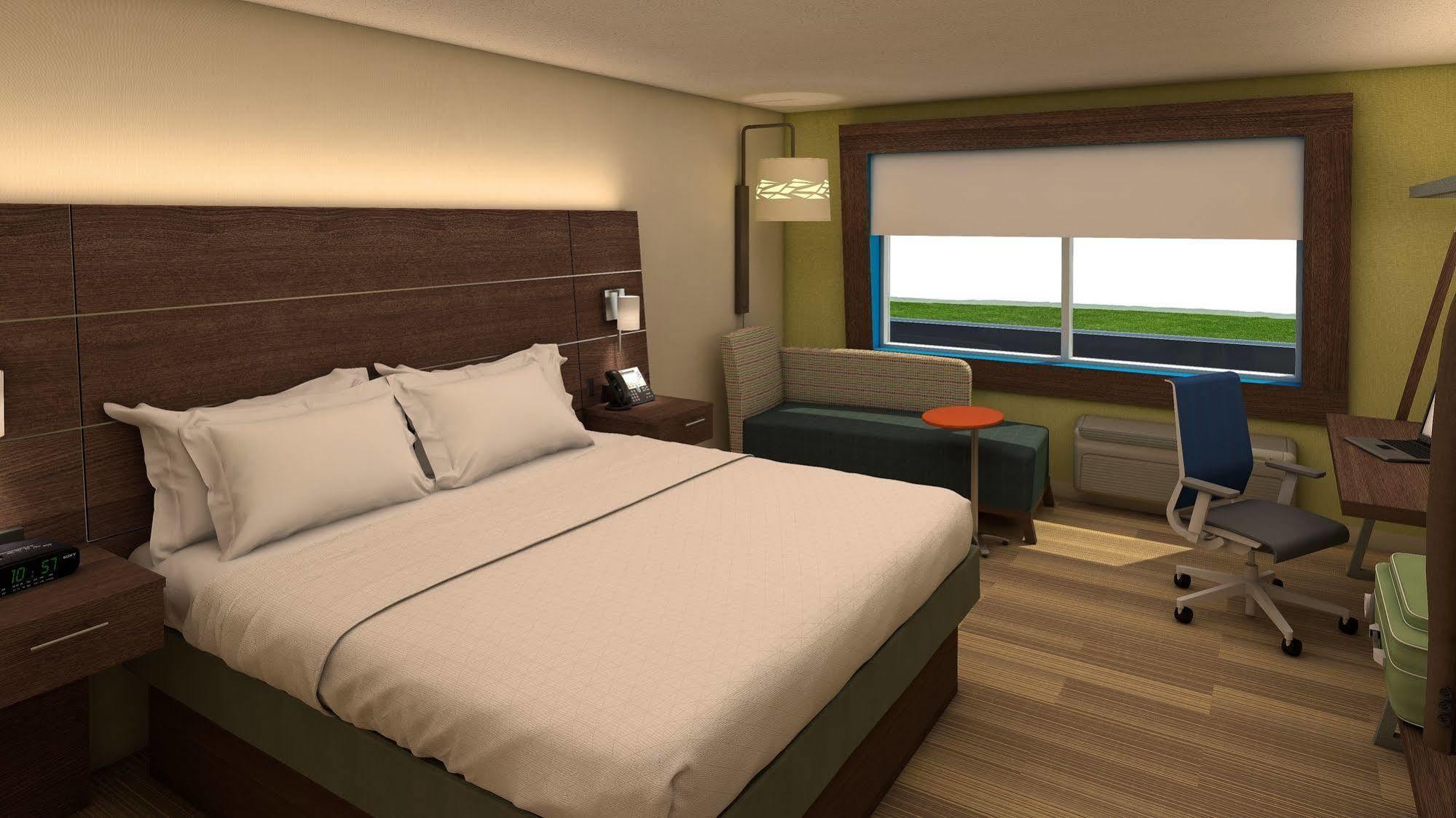 Holiday Inn Express Queensbury-Lake George Area By Ihg Екстериор снимка